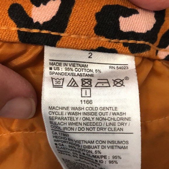 Old Navy Mid-Rise Printed Pixie Ankle Pants for Women's 2 leopard abstract EUC - Picture 11 of 14